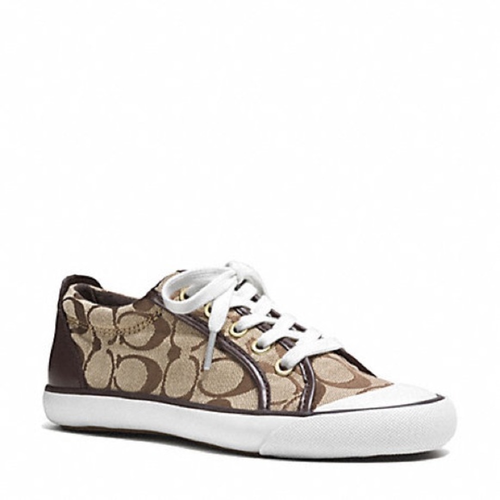 NEW Signature Coach Shoes, Size 7.5